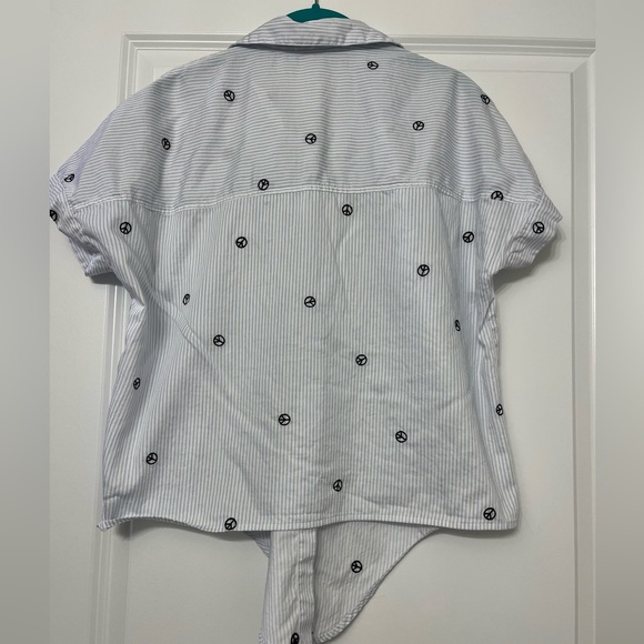 Madewell Embroidered Oversized Peace Sign Short Sleeve Tie Front Striped Shirt - Picture 9 of 13